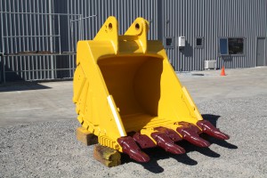 Komatsu PC600 Bucket Rebuild